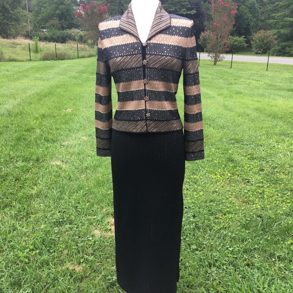 *SOLD* St. John Suit Embellished Jacket - Picture 4 of 5